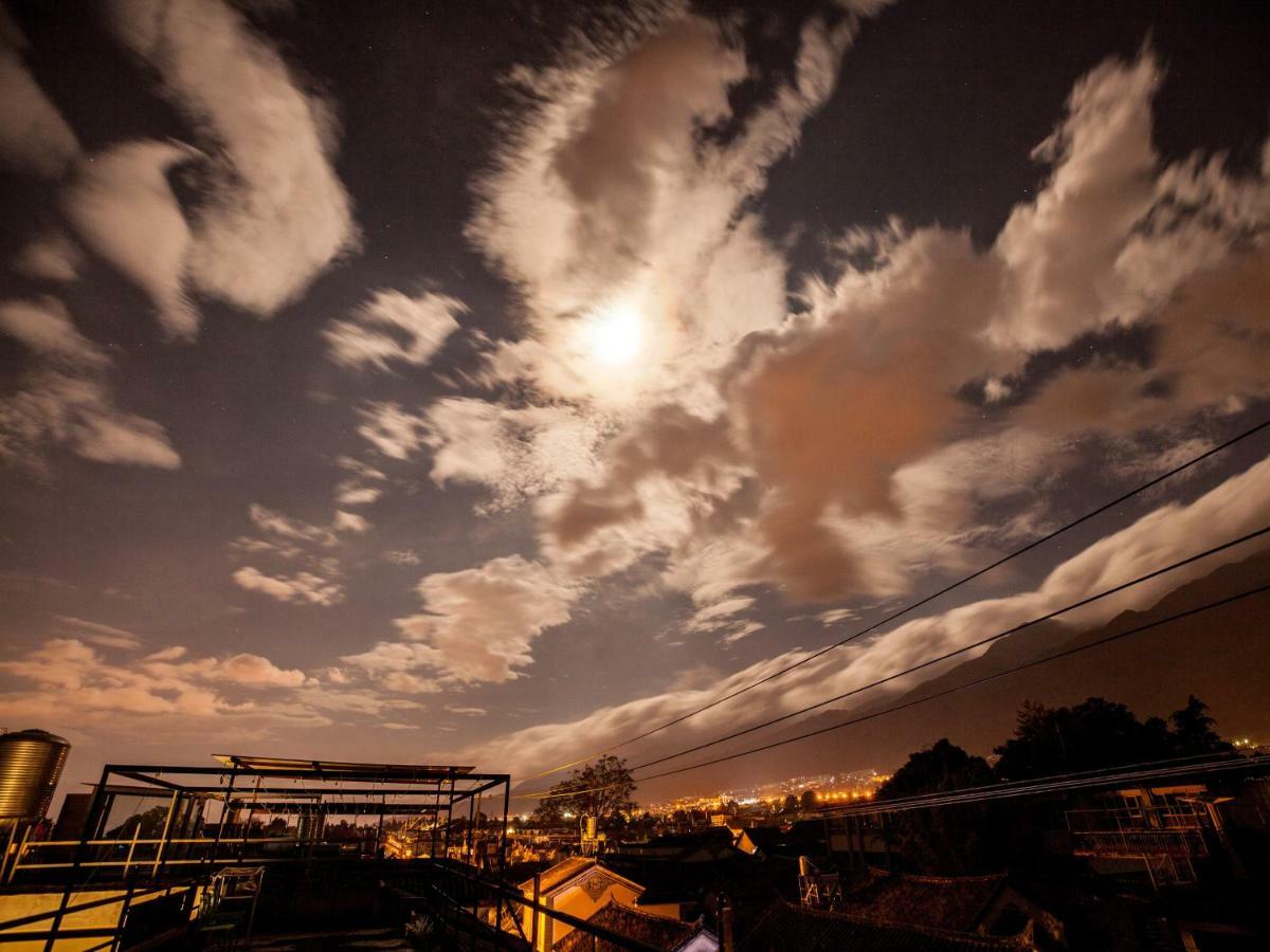 Early Spring Hotel ต้าหลี่ ภายนอก รูปภาพ